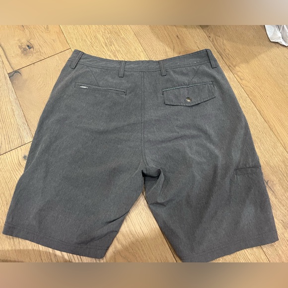 Men’s Linksoul Gray Shorts - Picture 2 of 3